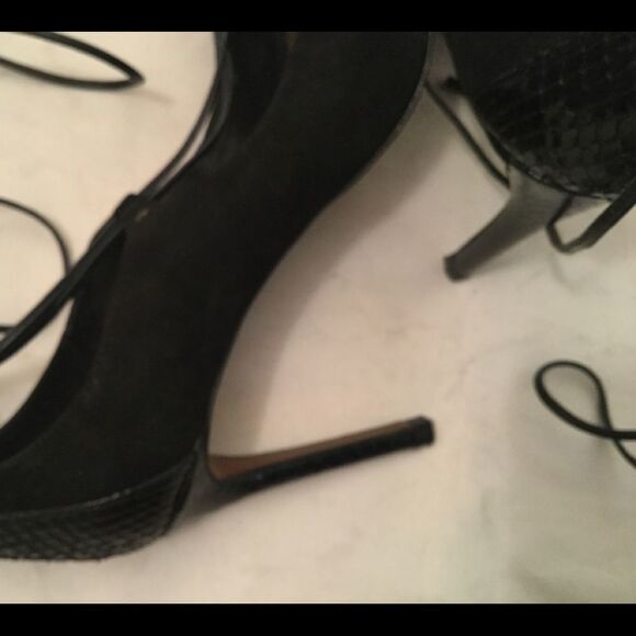 Donald J Pliner Lace Up Heels sz 9 Pella Black - Picture 13 of 13